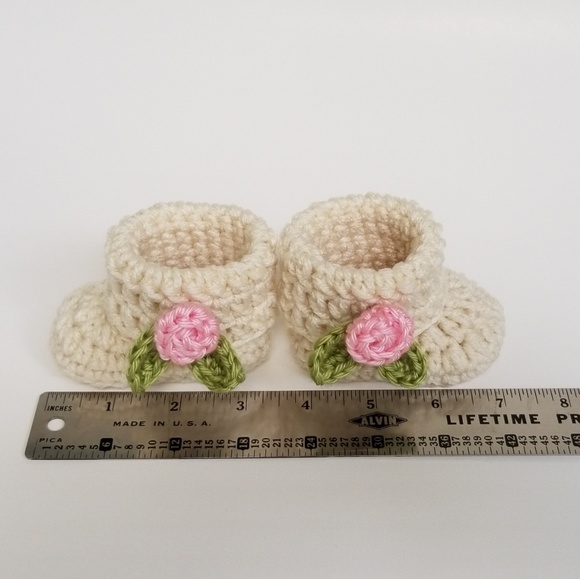 Baby girl booties with Roses - Picture 8 of 8